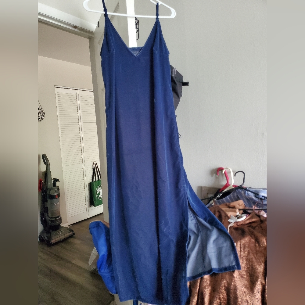 Blue Velvet Midi Dress